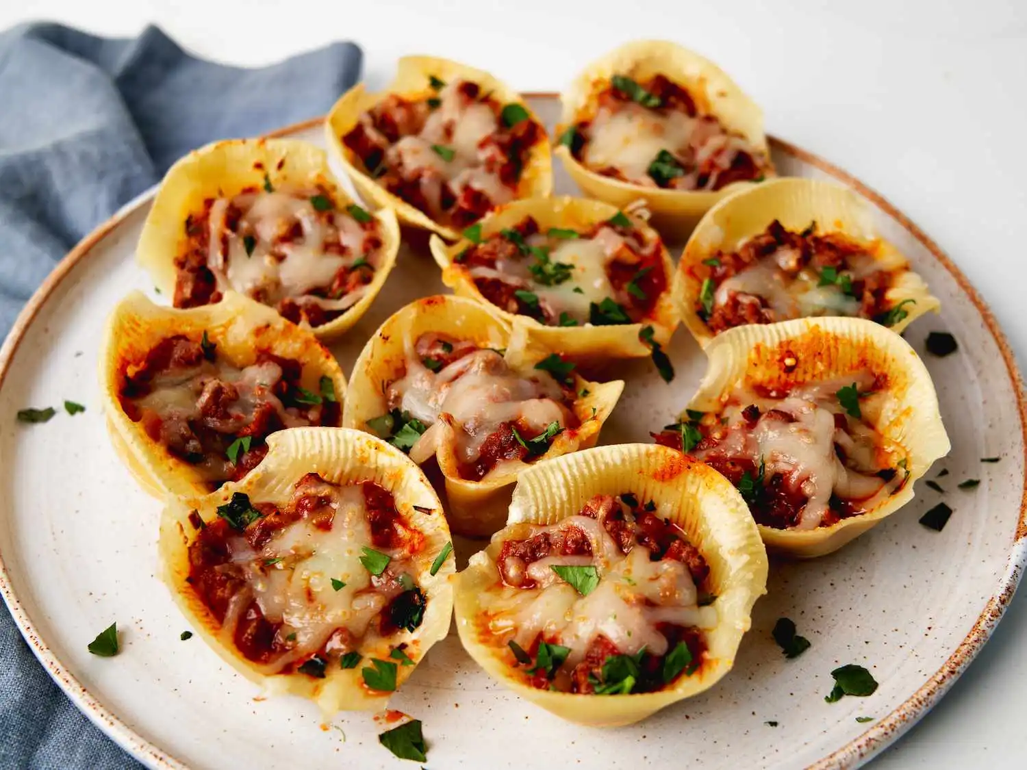 finger foods for parkinson's: lasagna cup