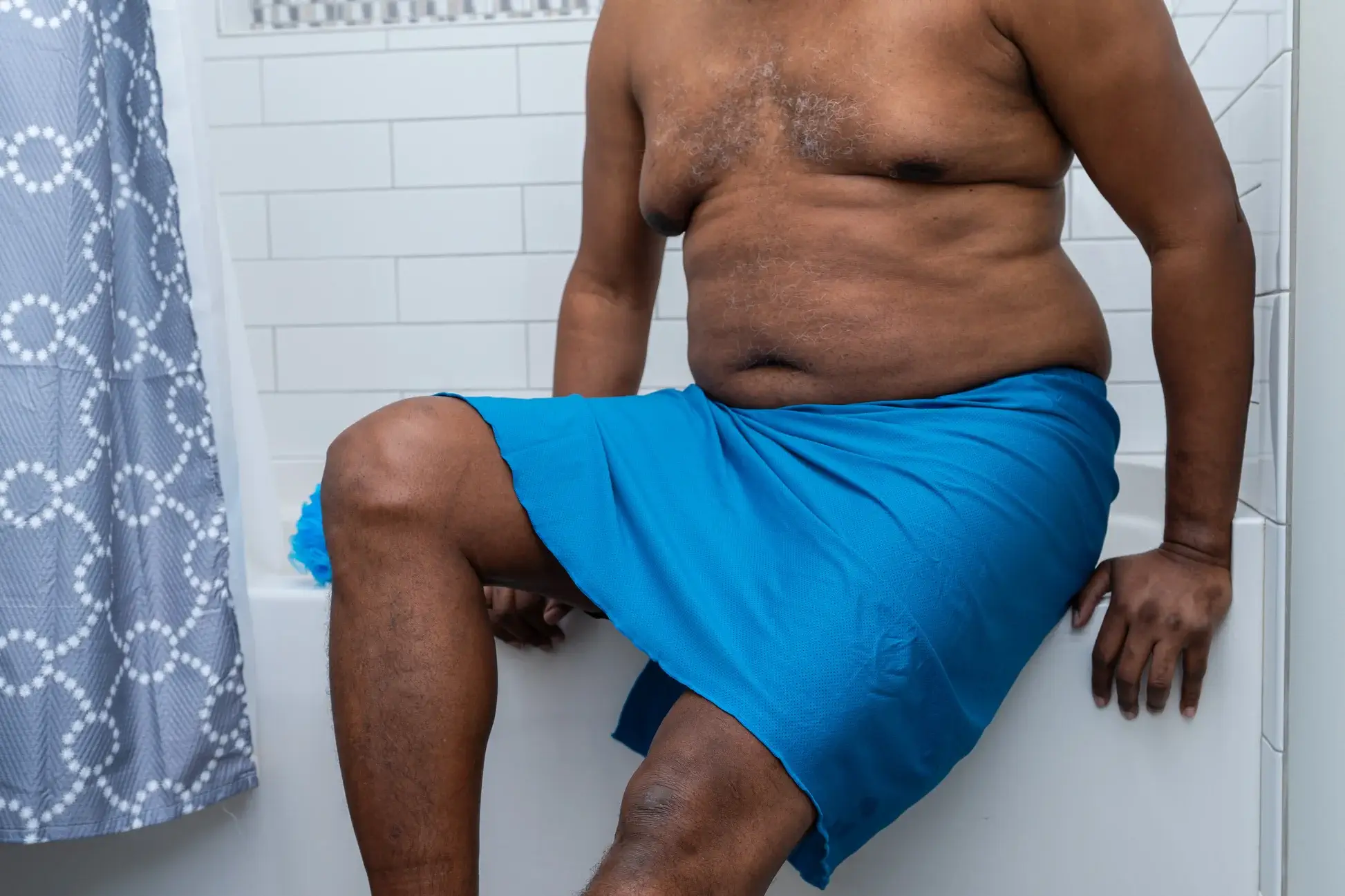 what are the steps for bathing an elderly person