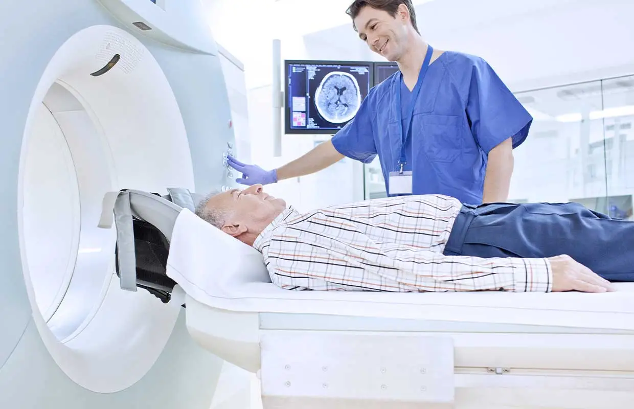 how to treat sinusitis in the elderly