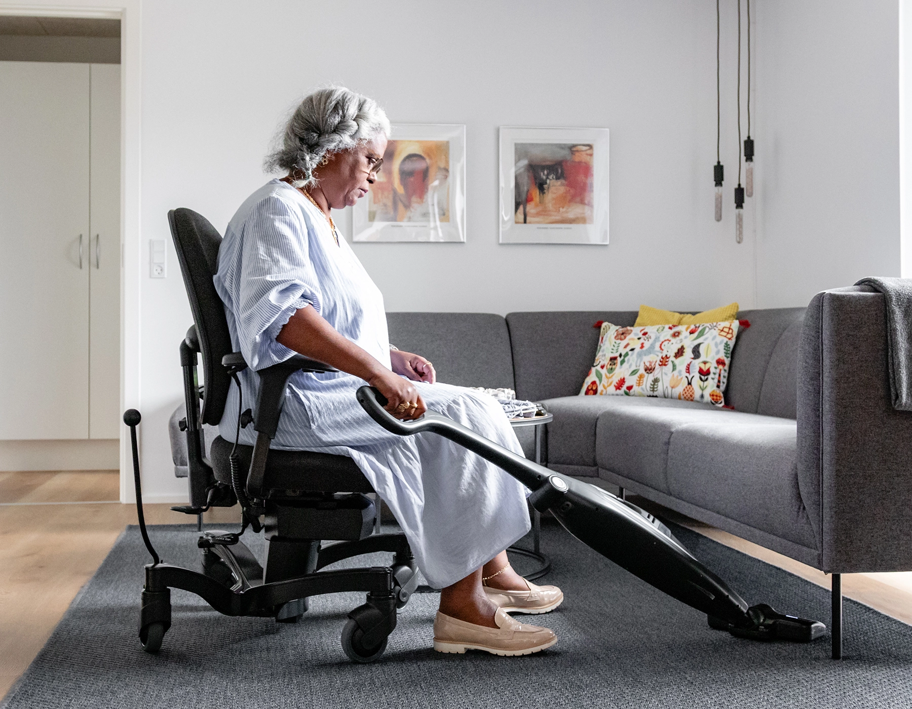 what is the best vacuum cleaner for seniors