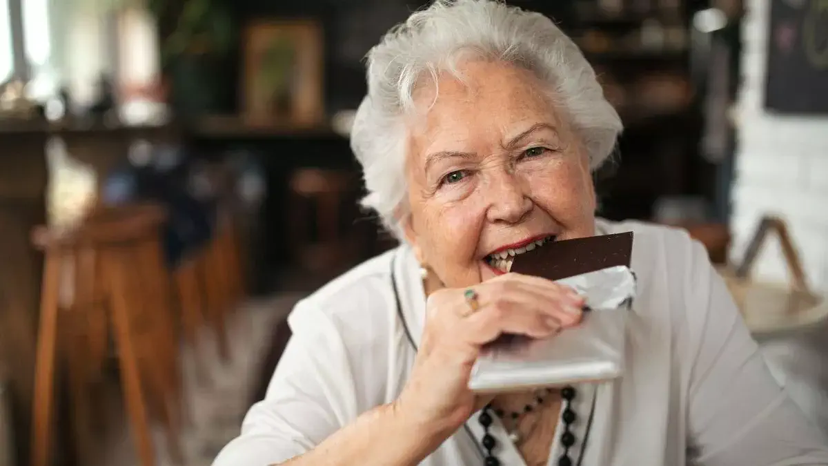 effects of chocolate intake on stress in seniors
