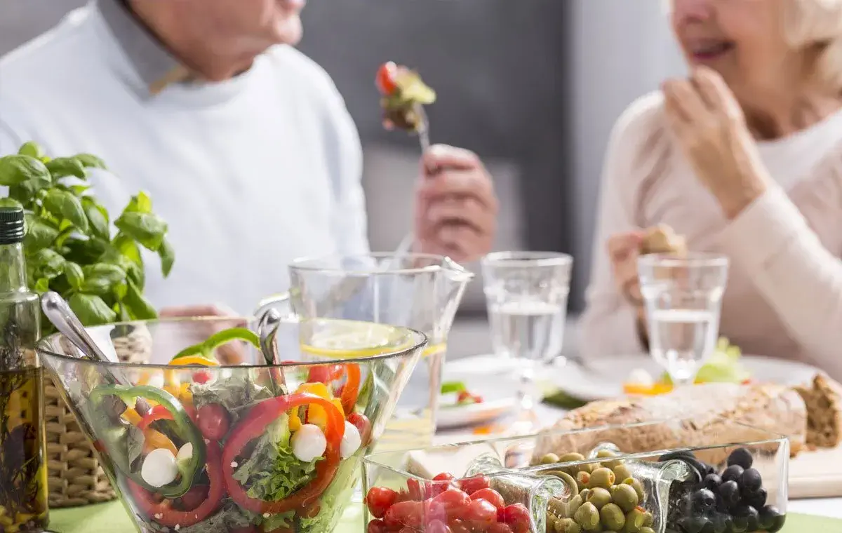 how does poor nutrition affect the elderly