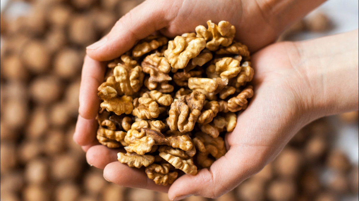 can walnuts improve memory
