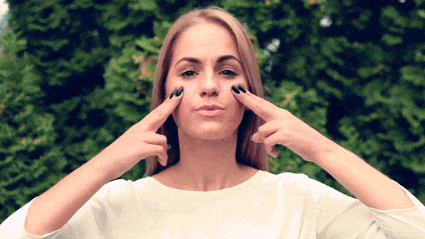 cheeklift