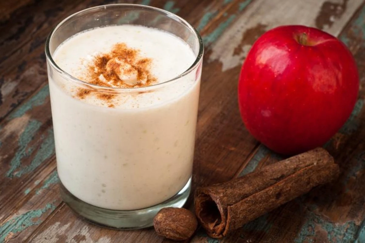 smoothie with apple