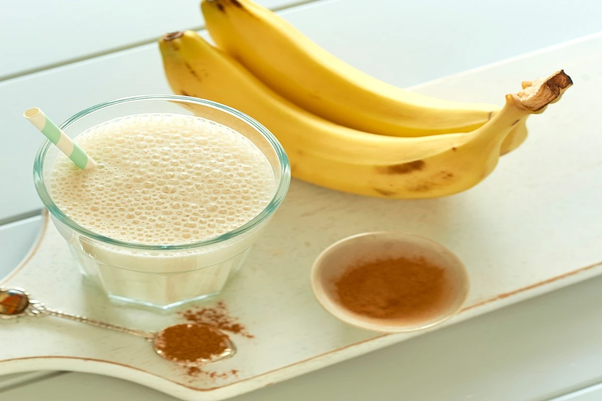 weight gain smoothie with banana