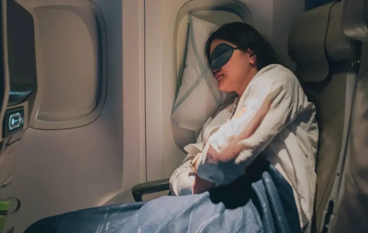 best tips for sleeping on a plane